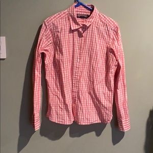 Vineyard Vines Pink shirt